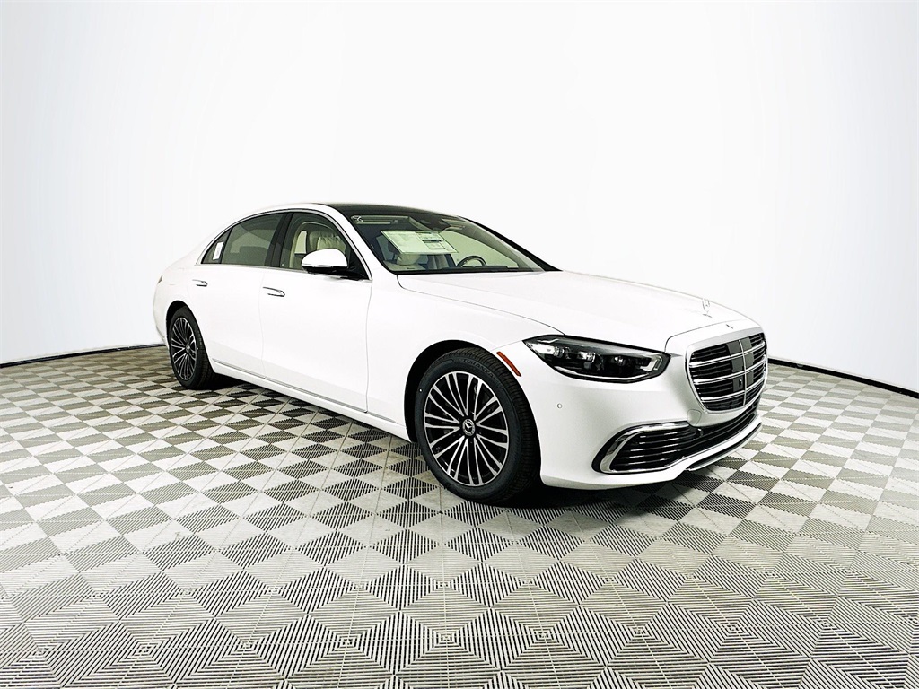 2025 Mercedes-Benz S-Class S 580's photo