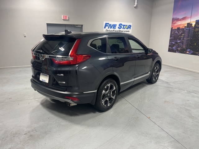 2017 Honda CR-V Touring photo 4