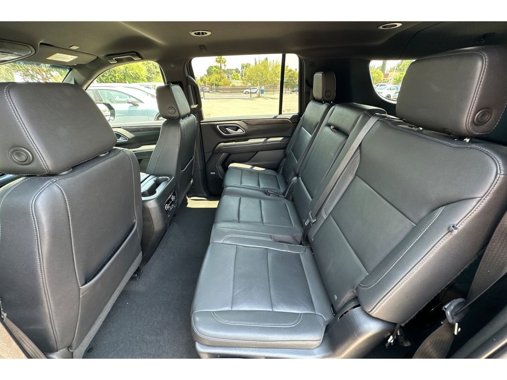 2022 Chevrolet Suburban 1500 Z71 photo 14