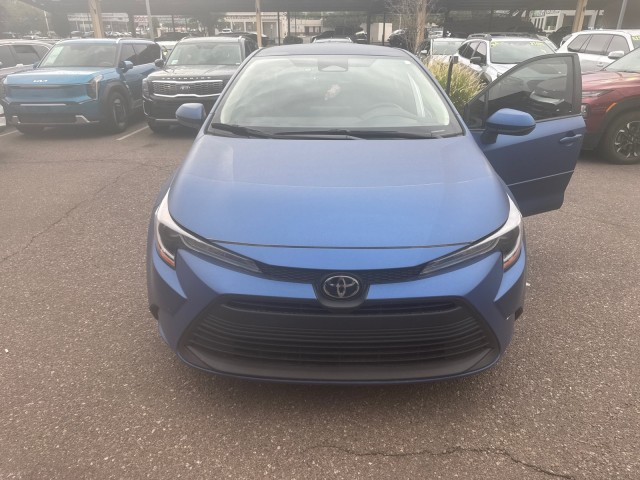 Used 2023  Toyota LE image 2