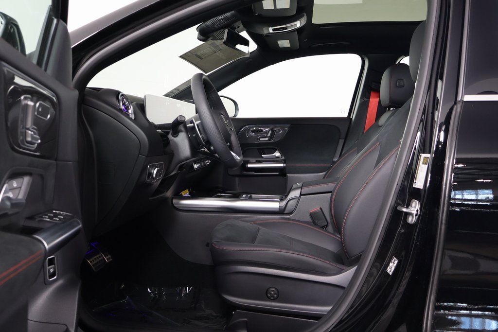 2025 Mercedes Benz GLA 35 AMG 4MATIC photo 5