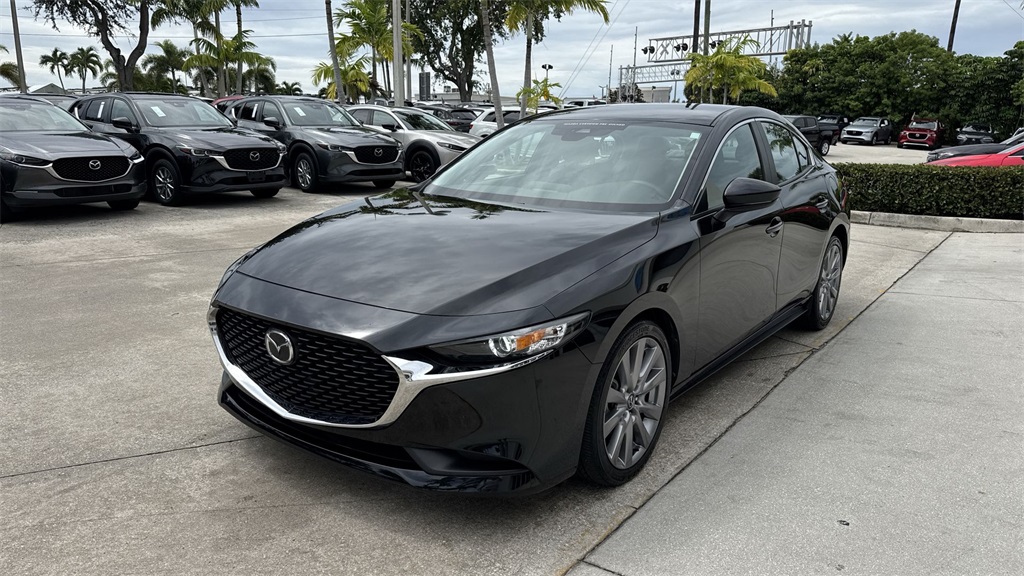 2022 Mazda Mazda3 Select photo 5