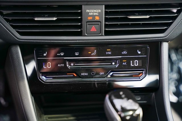 2025 Volkswagen Jetta 1.5T SE photo 16