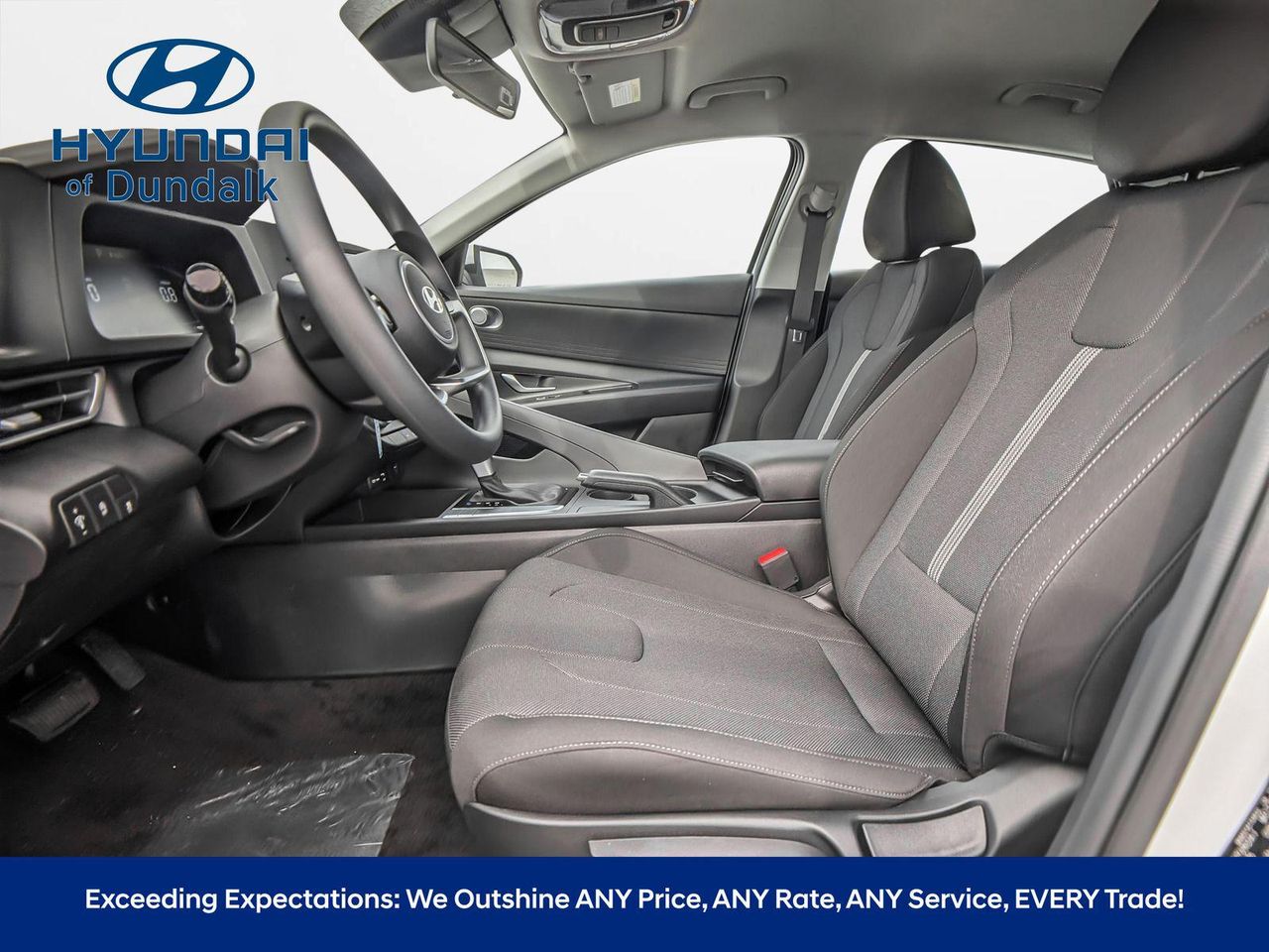 2025 Hyundai Elantra SE photo 13