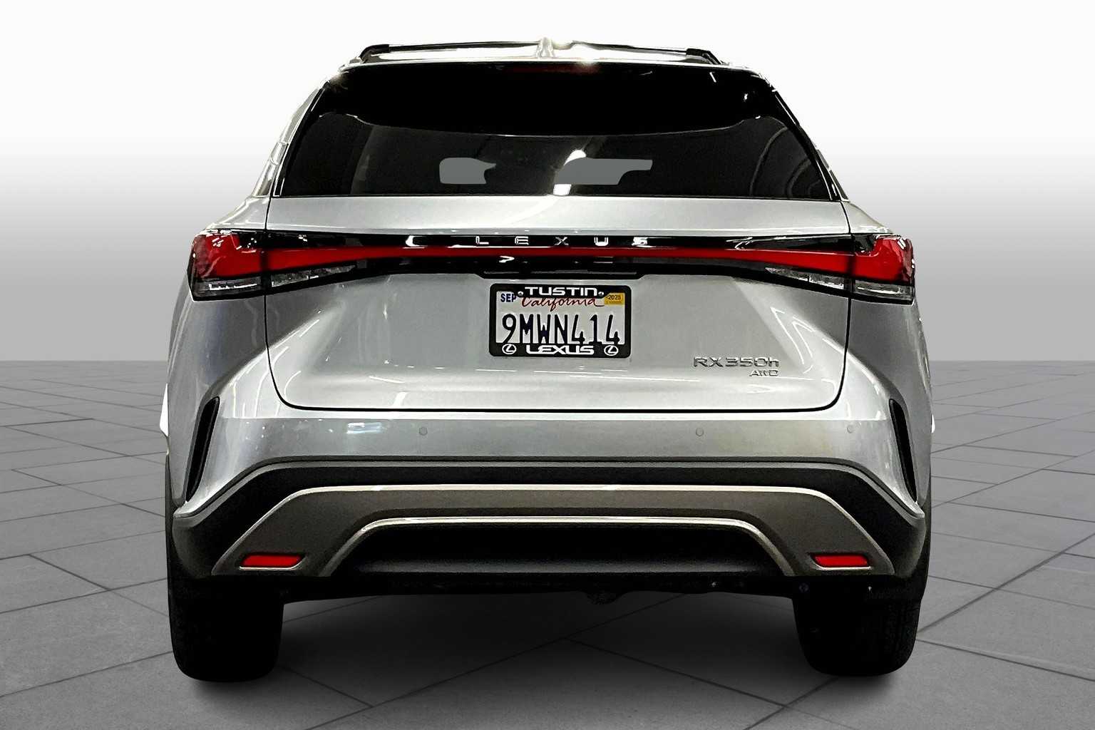2024 Lexus RX Premium AWD photo 4
