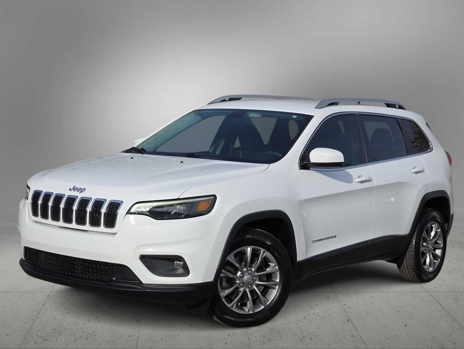 2019 Jeep Cherokee Latitude Plus's photo