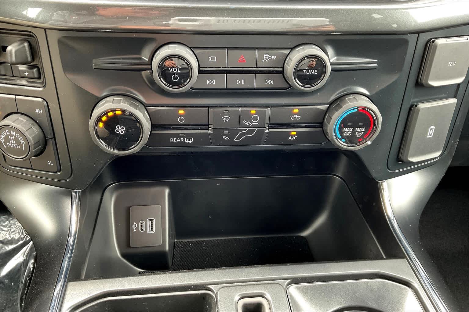 2025 Ford F-150 STX photo 17