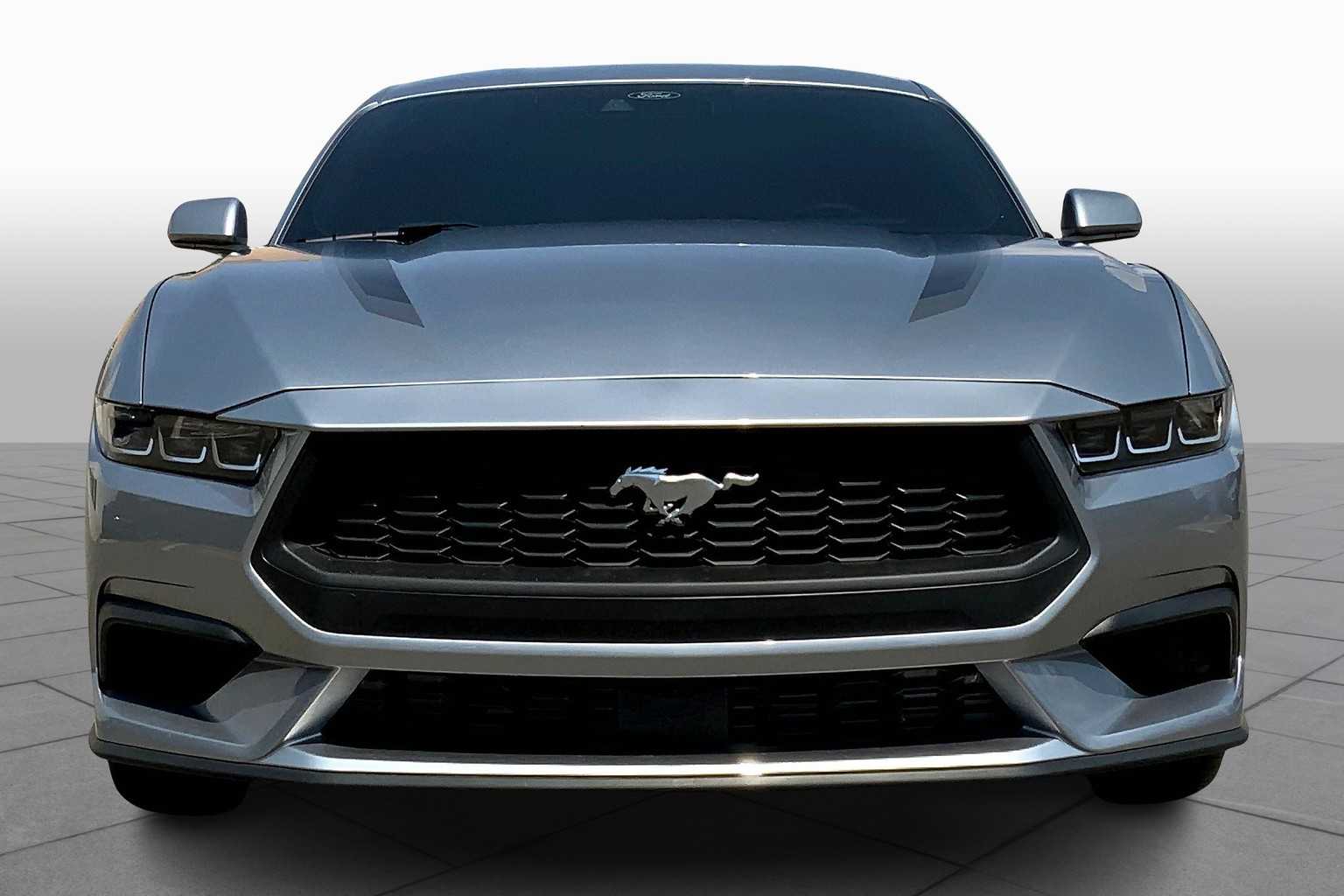 2024 Ford Mustang EcoBoost photo 3