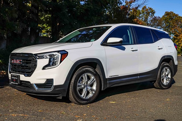 2022 Gmc Terrain SLE photo 2