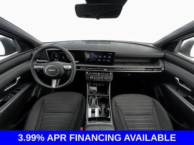 2025 Hyundai Santa Cruz SE photo 2