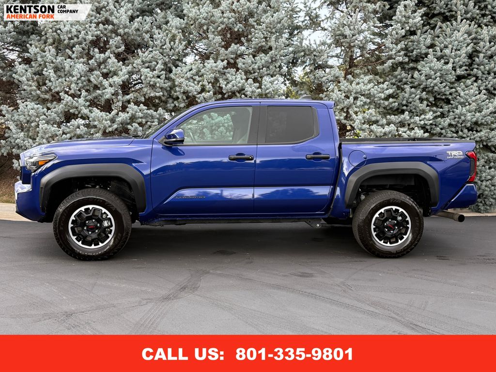 2025 Toyota Tacoma TRD Off-Road photo 4