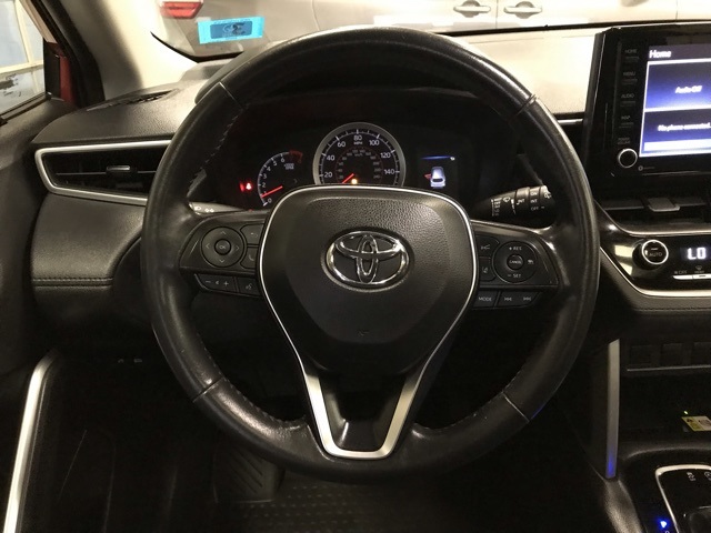 2022 Toyota Corolla Cross LE photo 17