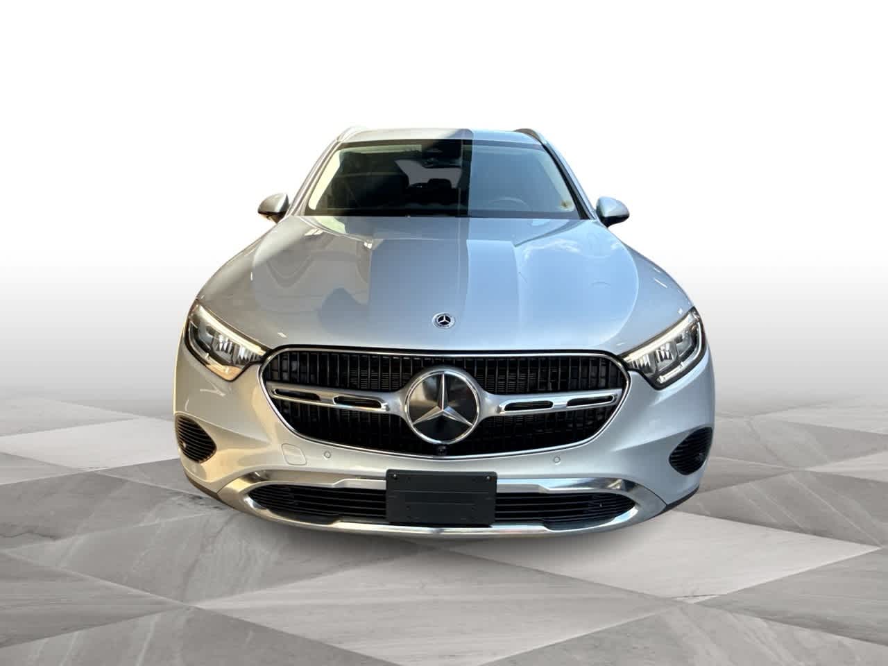 2024 Mercedes Benz GLC 300 4MATIC photo 3