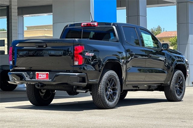 2025 Chevrolet Colorado Z71 photo 3