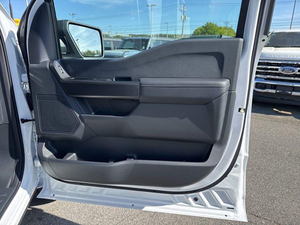 2025 Ford F-150 STX photo 21