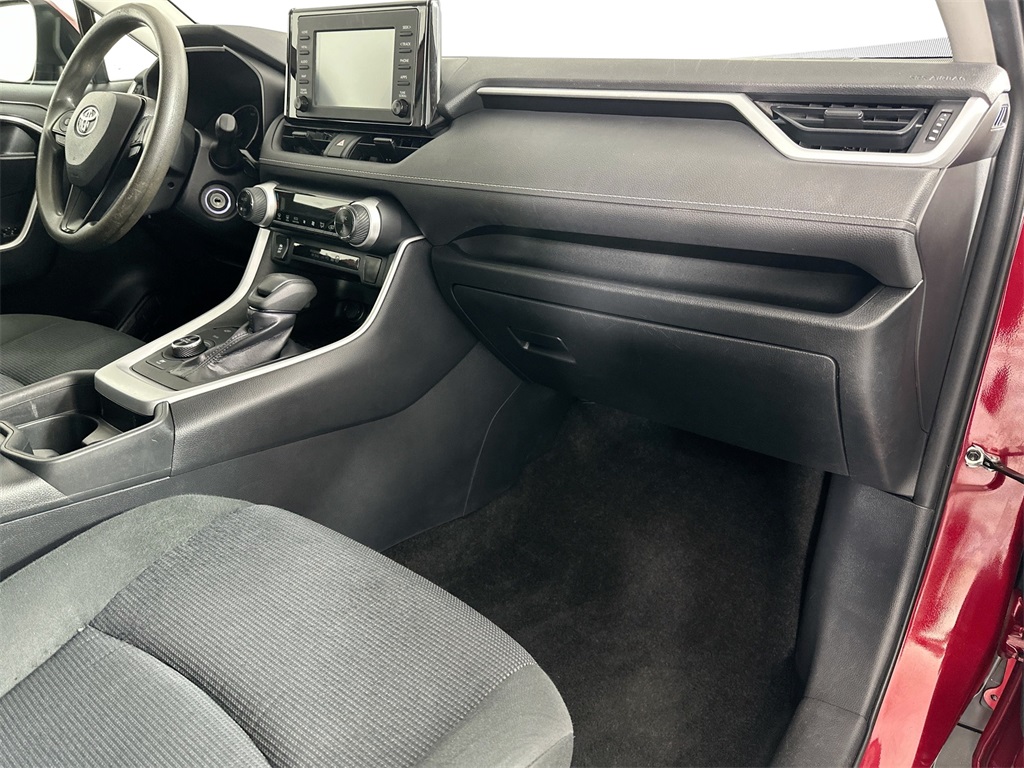 2019 Toyota RAV4 Hybrid LE photo 25