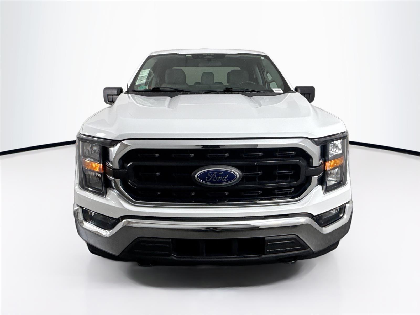 2023 Ford F-150 XLT photo 3