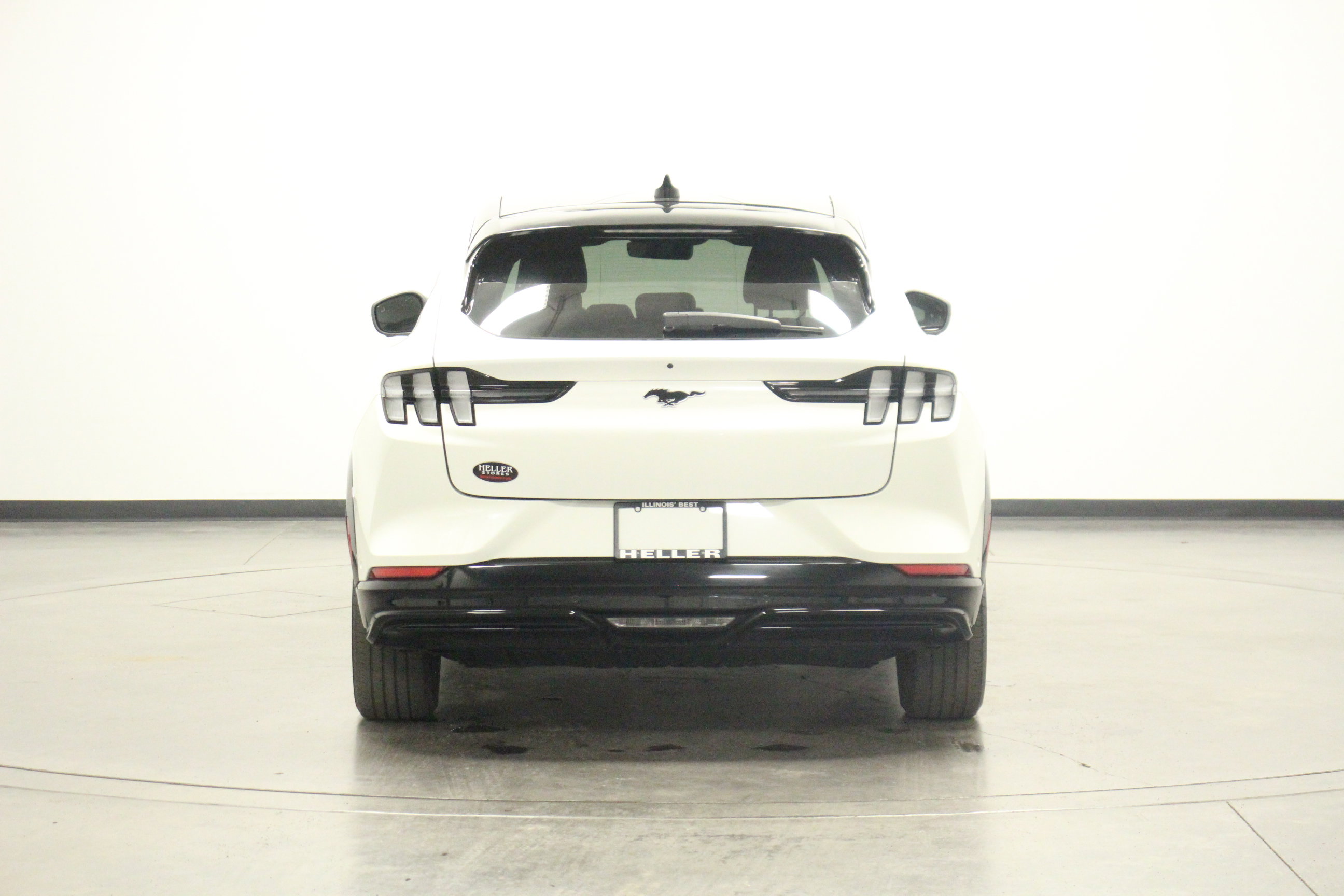 2023 Ford Mustang Mach-E Premium photo 6
