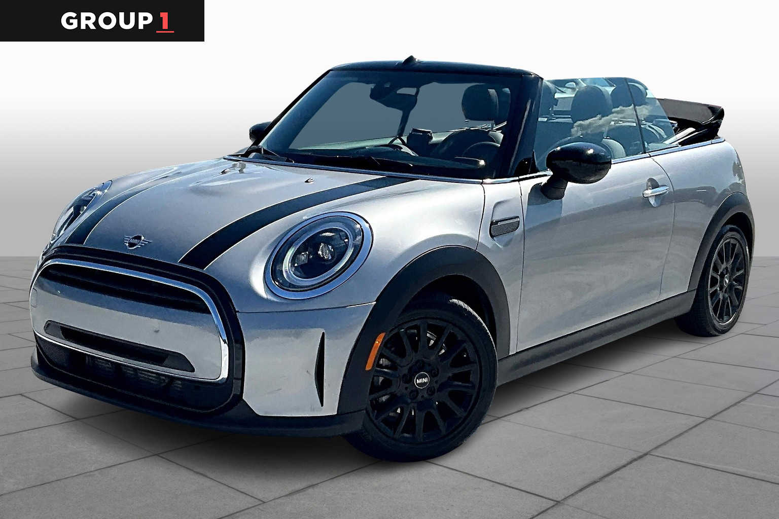2023 MINI Convertible Base's photo