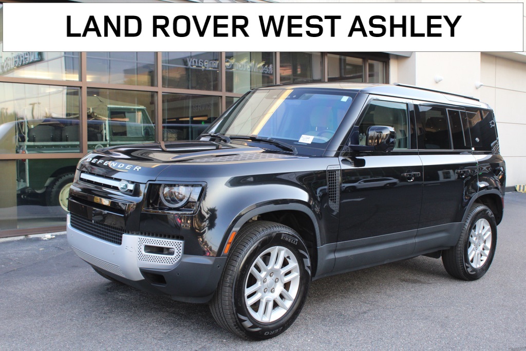 2022 Land Rover Defender S's photo