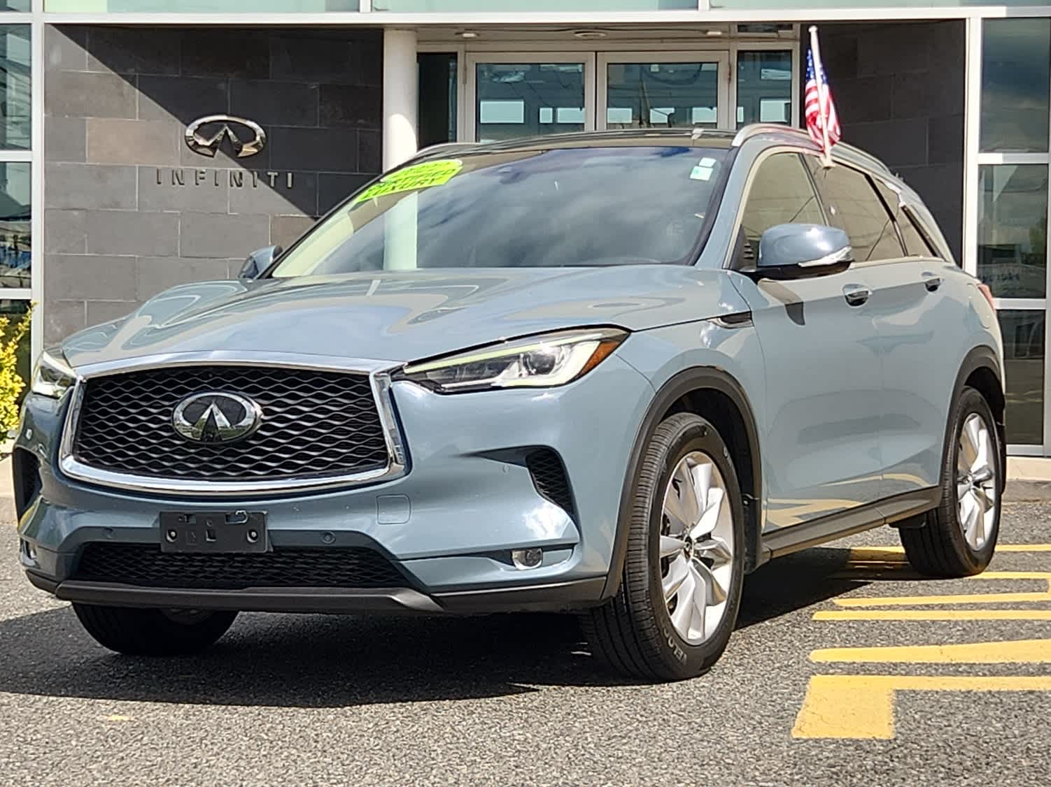 2022 INFINITI QX50 Essential's photo