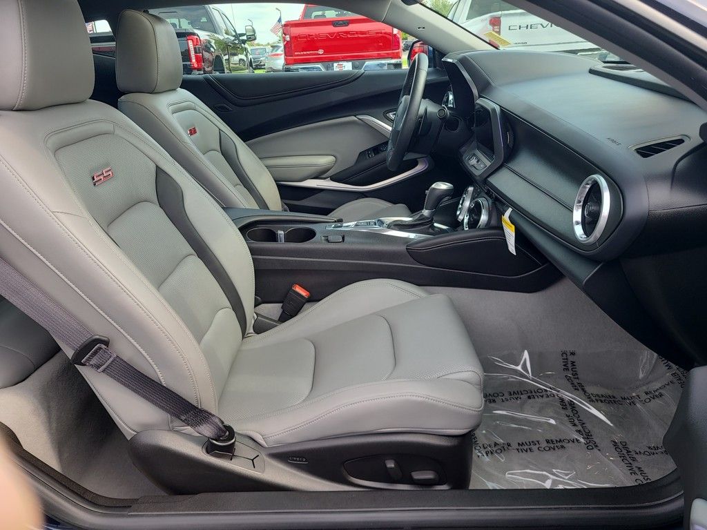 2016 Chevrolet Camaro 2SS photo 35
