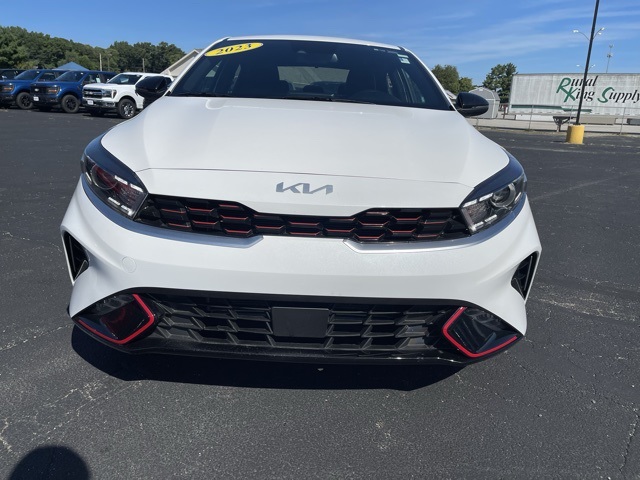 2023 Kia Forte GT-Line photo 2
