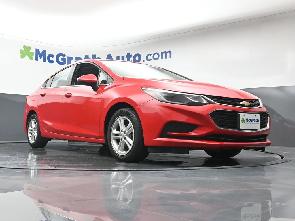 2017 Chevrolet Cruze LT photo 19