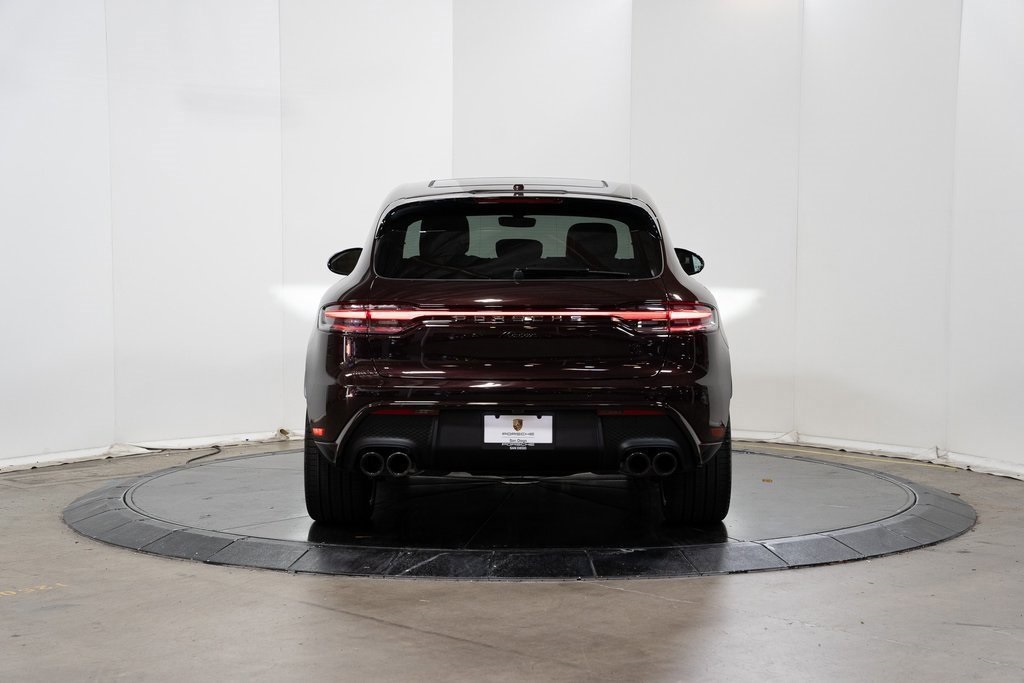 2024 Porsche Macan photo 4