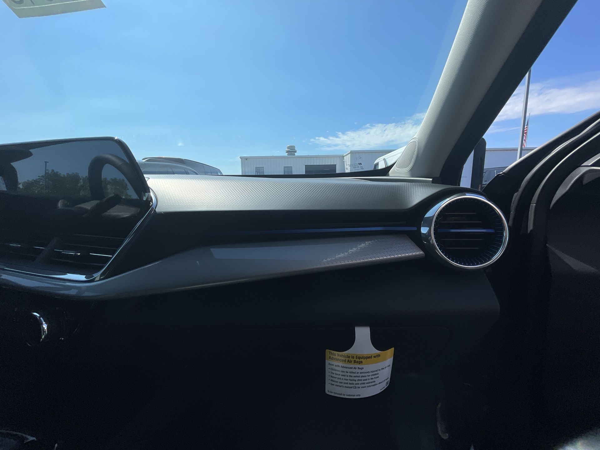 2025 Chevrolet Trax LT photo 54