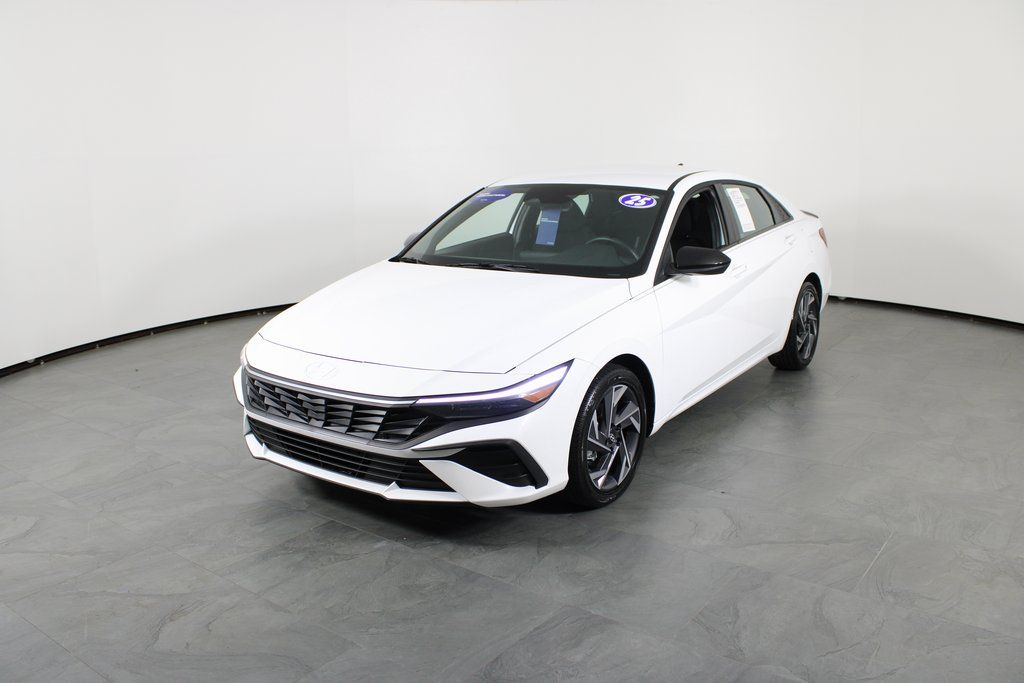 2025 Hyundai Elantra Blue