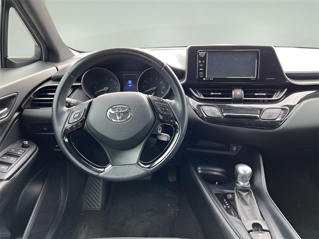 2018 Toyota C-HR XLE photo 9
