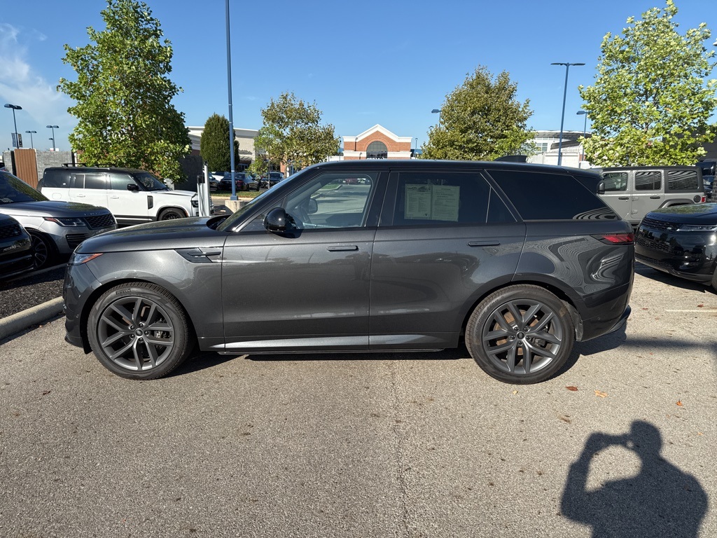 2023 Land Rover Range Rover Sport SE photo 5