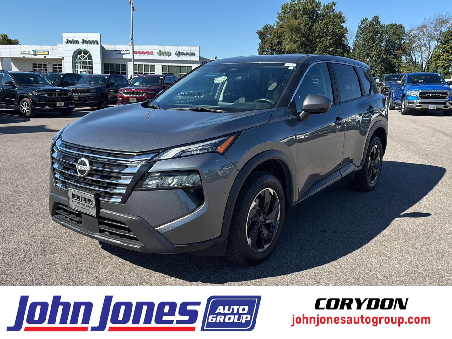 2024 Nissan Rogue SV's photo