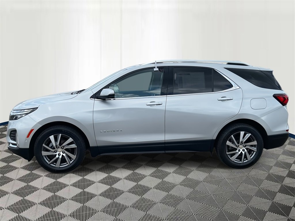 2022 Chevrolet Equinox Premier photo 2