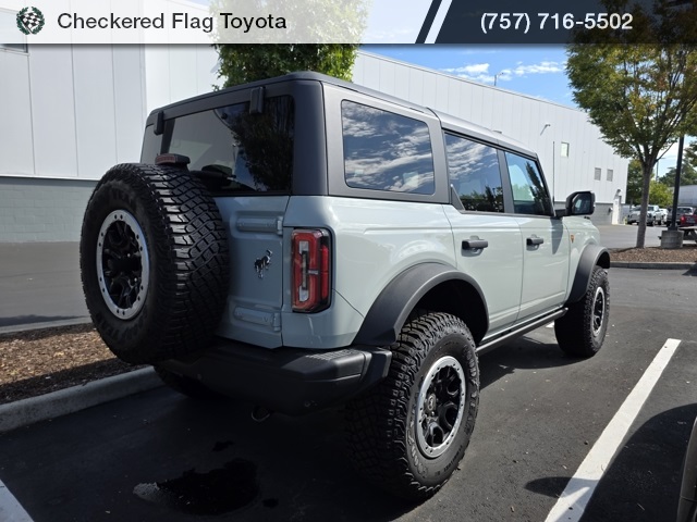 2024 Ford Bronco Badlands photo 6