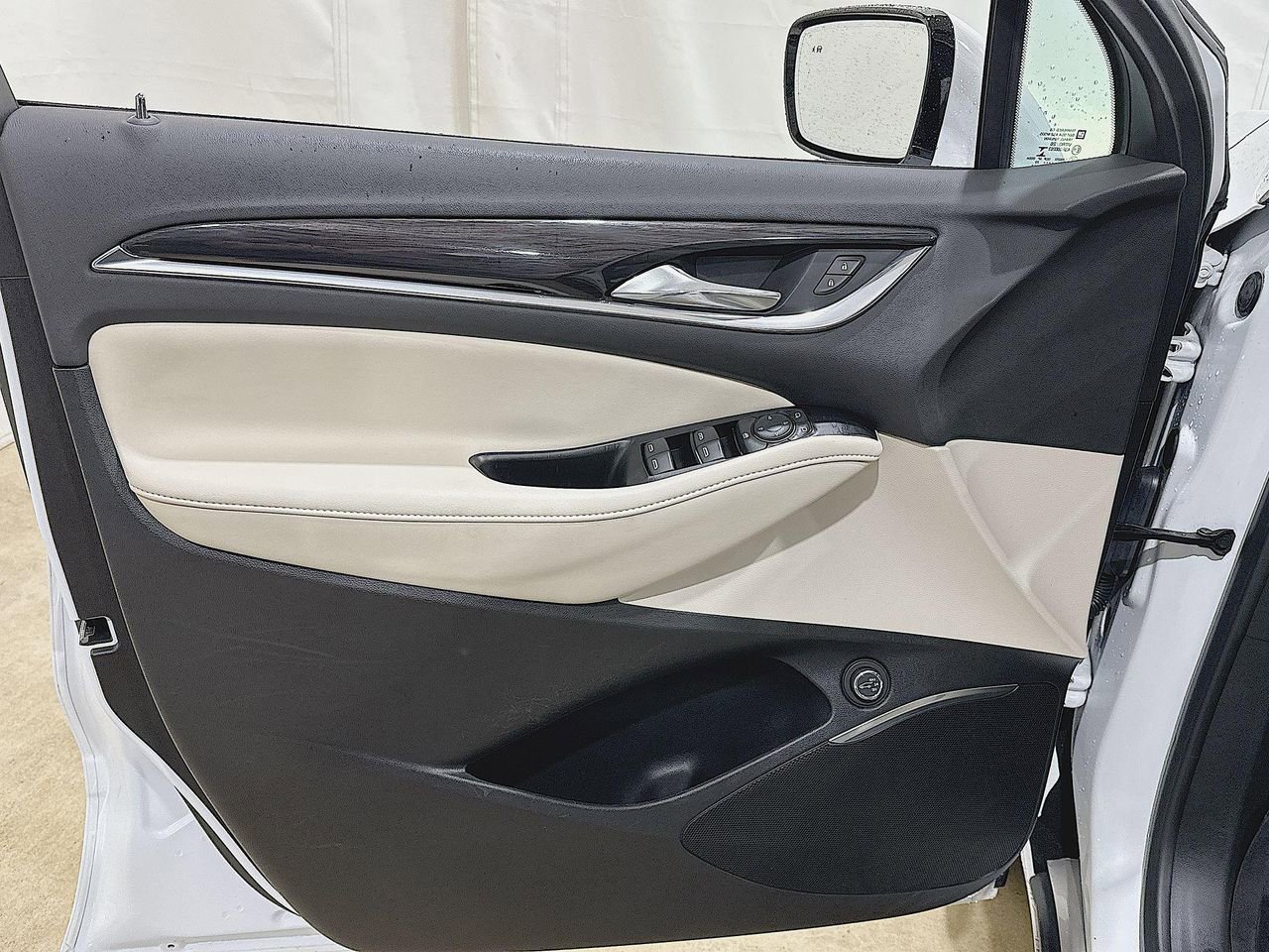 2022 Buick Enclave Essence photo 19