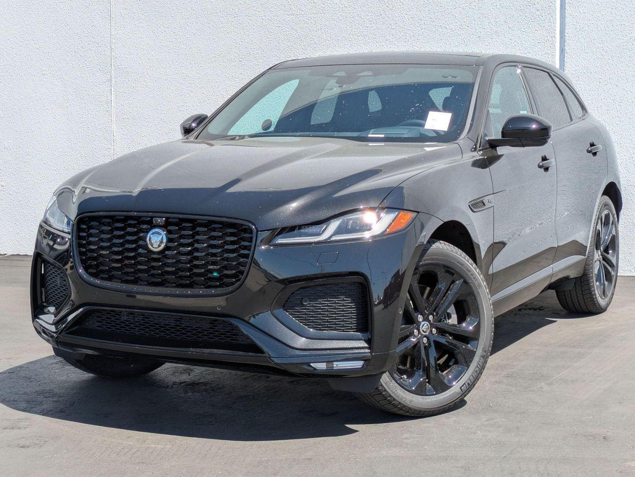 2026 Jaguar F-Pace R-Dynamic S's photo