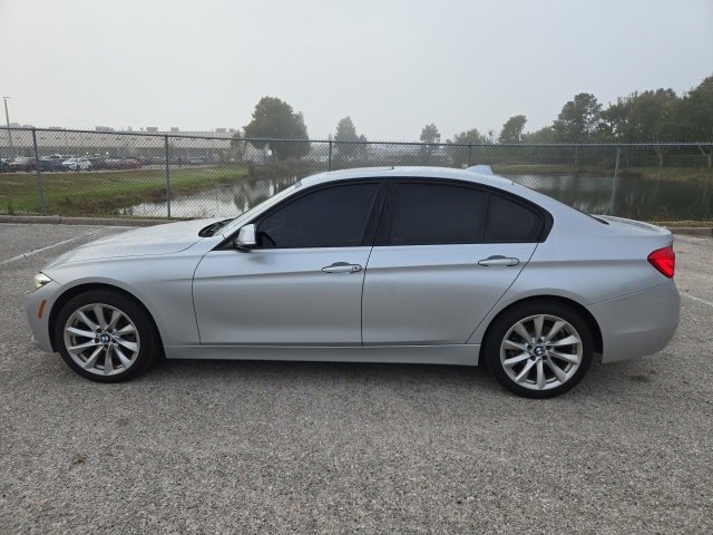 2018 Bmw 320i xDrive SA photo 2