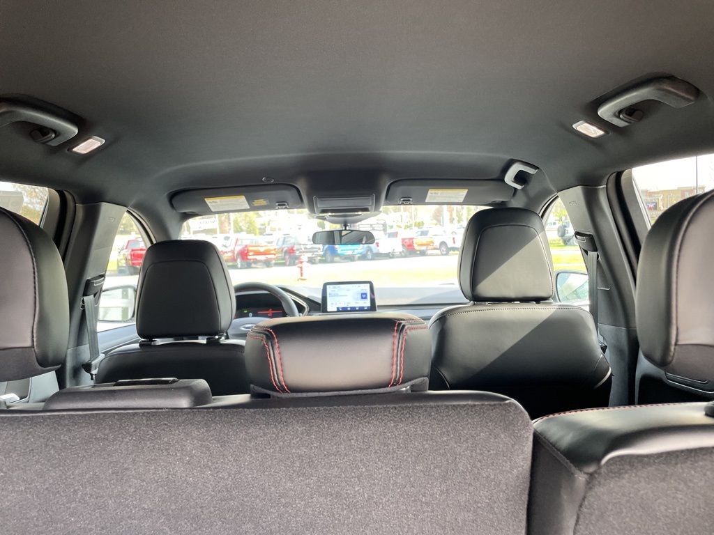 2024 Ford Escape Hybrid ST-Line photo 24