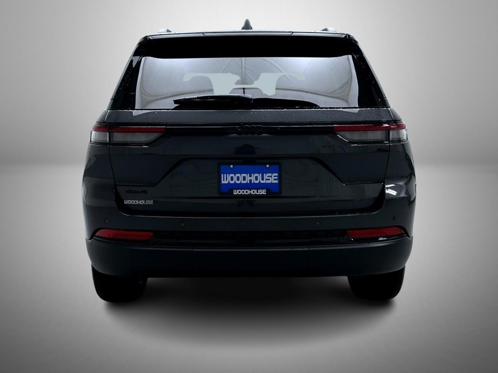 2025 Jeep Grand Cherokee Altitude photo 4