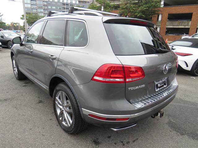 Used 2016 Volkswagen Touareg Executive with VIN WVGEP9BP9GD004109 for sale in Arlington, VA
