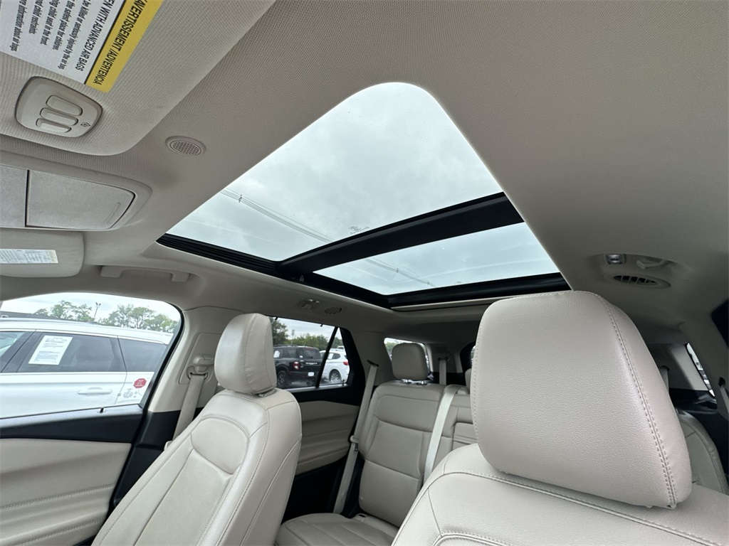 2022 Ford Explorer Limited photo 22