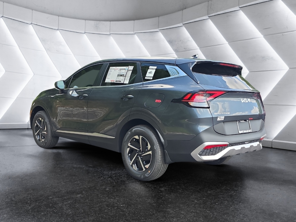 2025 Kia Sportage LX photo 3