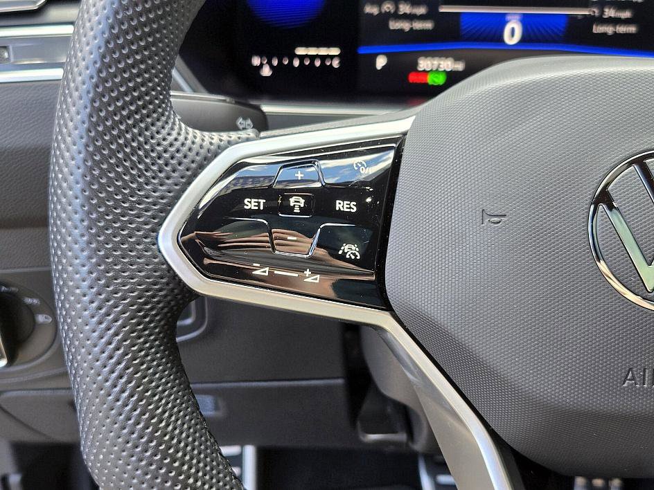 2022 Volkswagen Tiguan SE R-Line Black photo 28