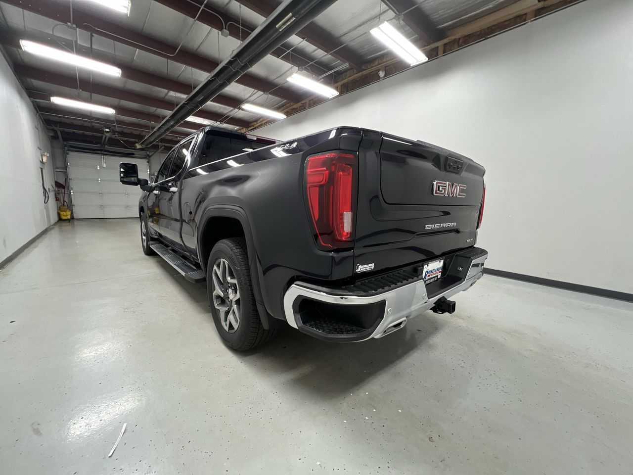 2026 Gmc Sierra 1500 SLT photo 5