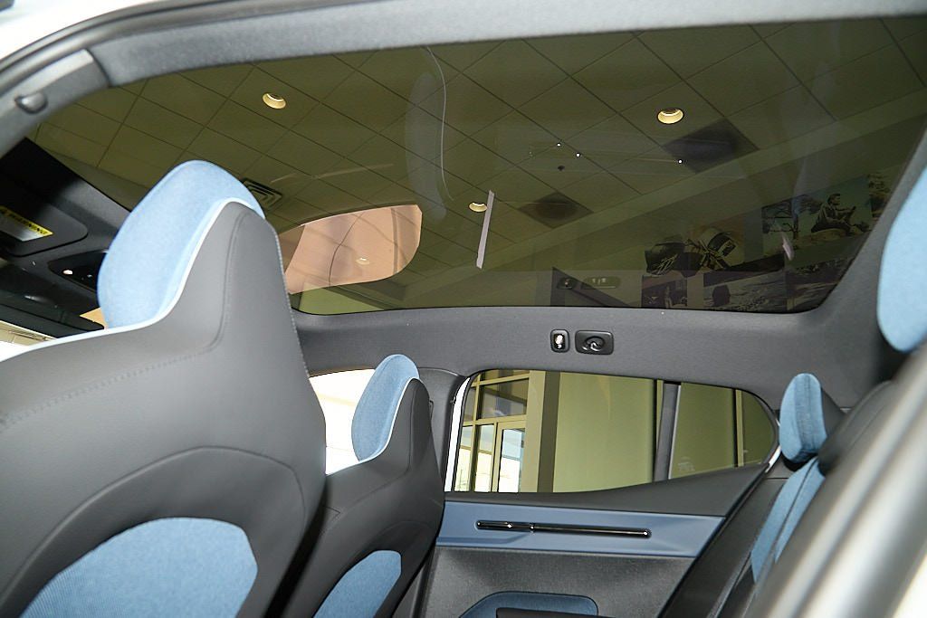 2026 VOLVO EX30 - Image 14