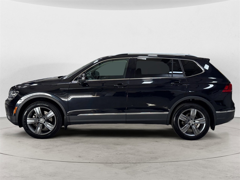 2019 Volkswagen Tiguan SEL Premium R-Line photo 2