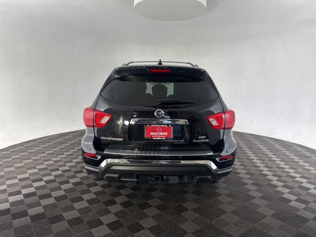 2019 Nissan Pathfinder Platinum photo 3