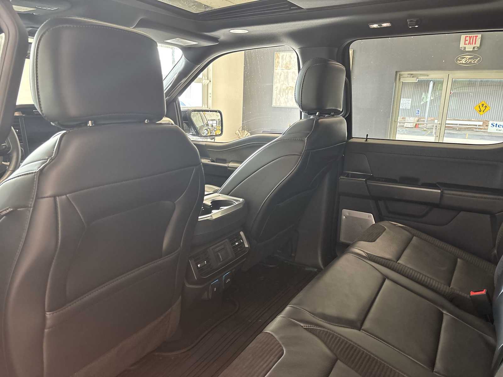 2022 Ford F-150 Raptor photo 24